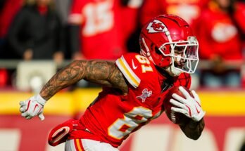 Anthony Richardson contra Daniel Jones se calienta