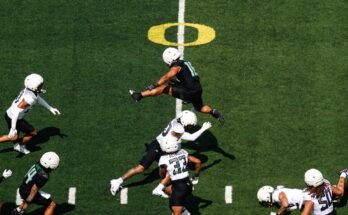 Par de títulos de Oregon 2025 Ducks "Freaks List", de Bruce Feldman
