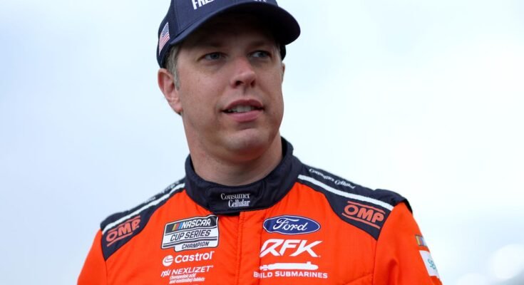 Frente a la vía o la caída, Brad Keselowski se muda a Iowa