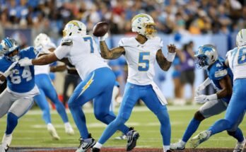 Para quitar, las observaciones como Chargers tienen pistas sobre los leones en la primera mitad