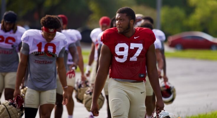 Cómo Terrance Knighton by Florida State Football es la línea defensiva