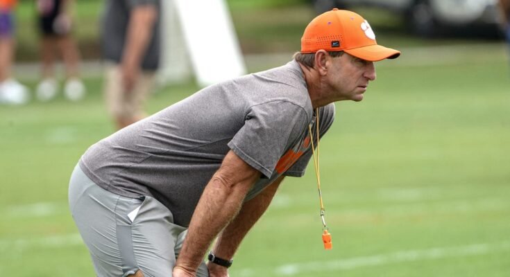 Clemson Football HC Dabo Swinney actualiza el estado de la lesión clave de inicio