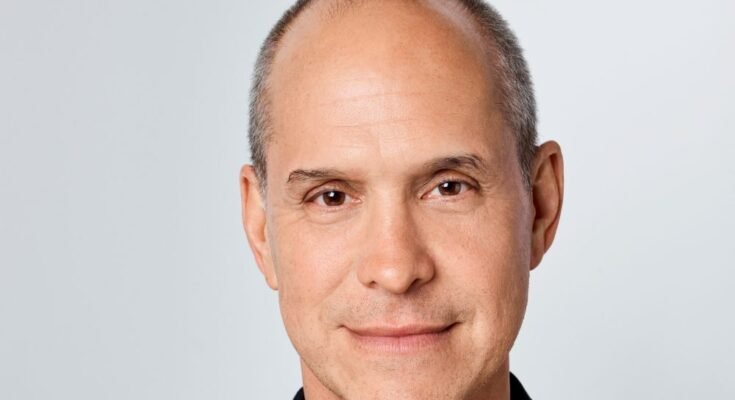 Brian Robbins llama a la fusión de Paramount-Skydance 'agridulce'