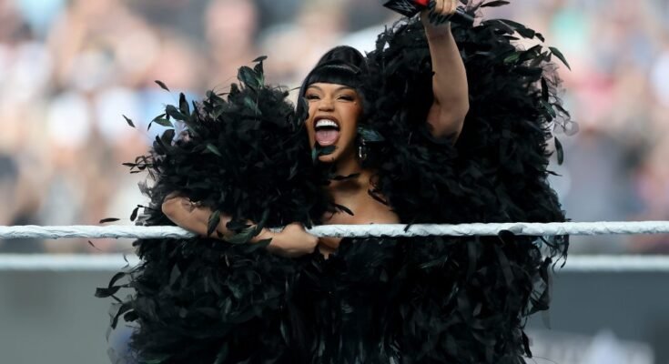 Cardi B trae drama como una gran cantidad de SummerSlam de WWE