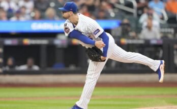 Carlos Mendoza de Mets defiende la decisión de dibujar a Clay Holmes después de cinco rondas contra los Guardianes
