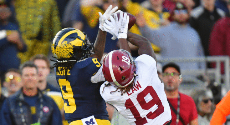 Michigan Wolverines Safety Rod Moore Moore ha defendido magníficamente un pase contra Alabama en 2023.