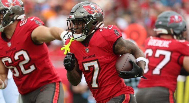 Clases de fútbol de fantasía 2025: Bustos por modelo probado de la NFL que predice el difícil año de Raheem Moster