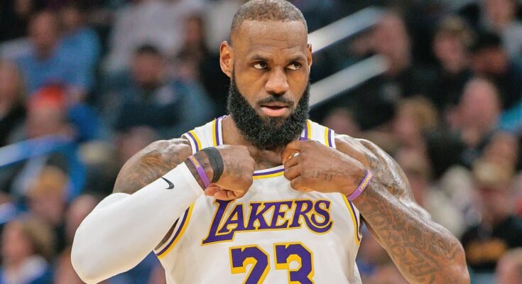 2025 Matles de Navidad NBA Matles: LeBron James-Kevin durante la batalla, Wembanyama vs OKC Slate destacado