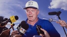 El drama de Micah Parsons es solo el último acto de Cowboys Circus de Jerry Jones, cuyo negocio son los grandes títulos de la NFL