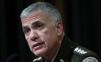 El ex jefe de la NSA, Paul Nakasone, tiene una advertencia para el mundo de la tecnología