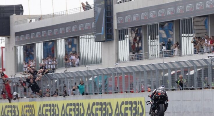 Toprak Razgatlioglu, motocicleta BMW