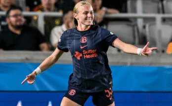 Cómo Penélope Hocking by Bay FC toma fuego contra NWSL: `` Cuando comencé a marcar goles, continuaron llegando ''
