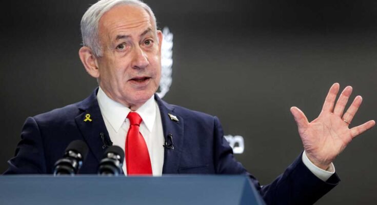 El primer ministro israelí Benjamin Netanyahu ofrece una conferencia de prensa en la oficina del primer ministro de Jerusalén el domingo.